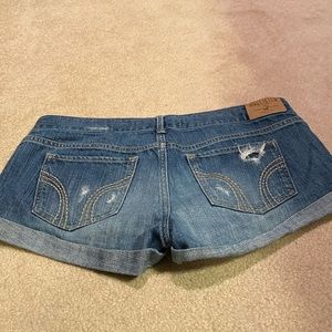 Hollister distressed shorts size 5